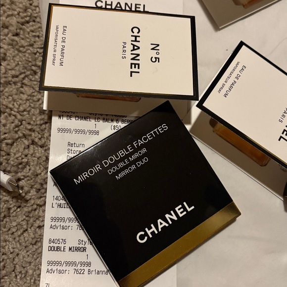 CHANEL Red Mirror Double Facettes with Black Pouch - Picture 4 of 12